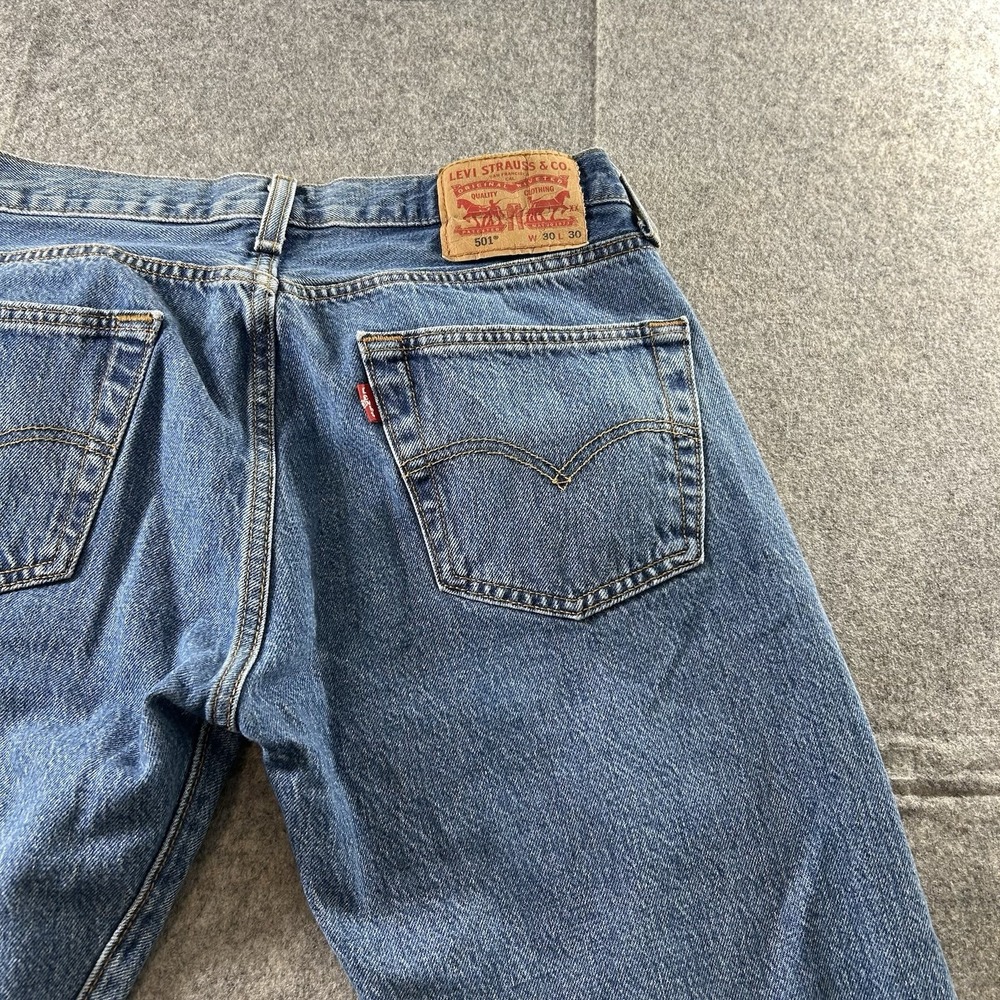 Levis 501 Jeans Men's Button Fly 30x30 Light Blue Stretch Straight Leg - Picture 7 of 9